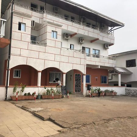Hotel La Grace Kribi Exteriör bild