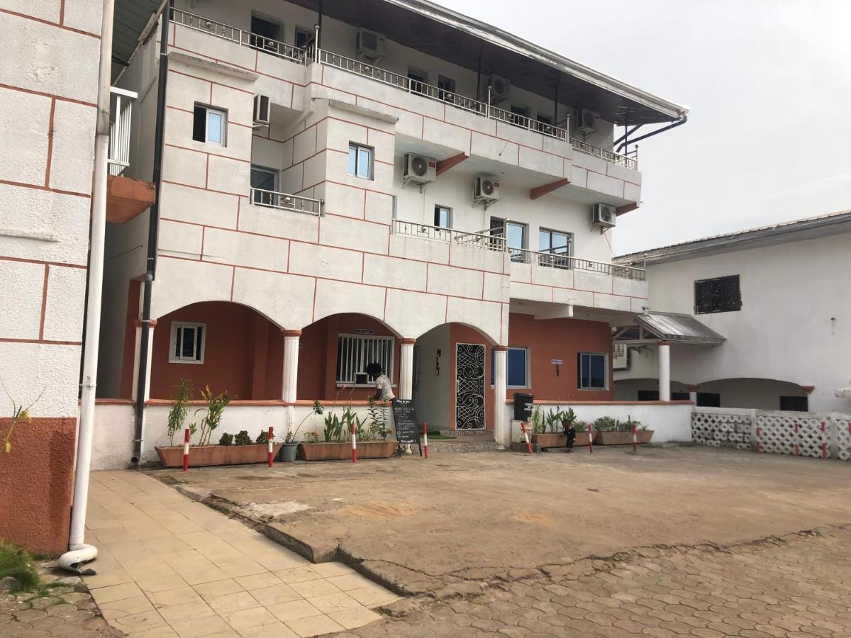 Hotel La Grace Kribi Exteriör bild