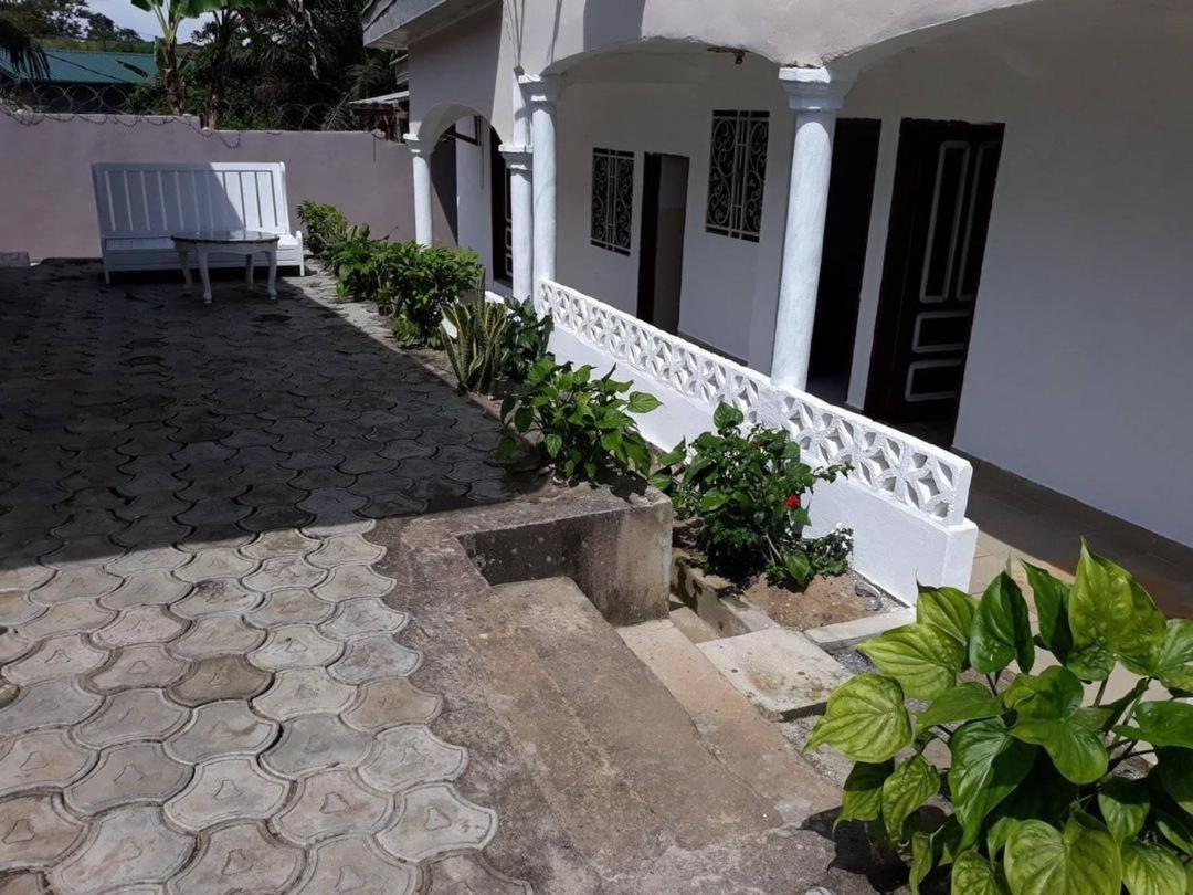 Hotel La Grace Kribi Exteriör bild